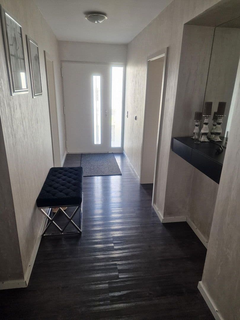 Predaj domu 233 m², pozemek 369 m², Andernach, Porýnie-Falcko Predaj domu 233 m², pozemek 369 m², Andernach, Porýnie-Falcko