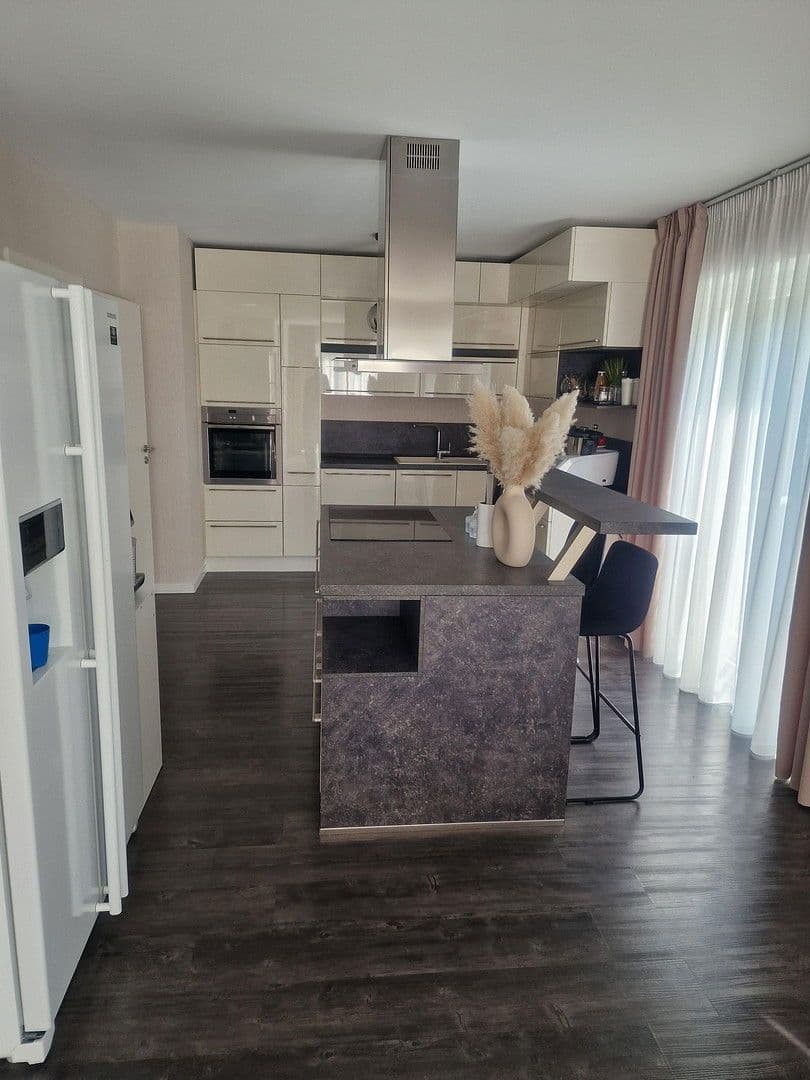 Predaj domu 233 m², pozemek 369 m², Andernach, Porýnie-Falcko Predaj domu 233 m², pozemek 369 m², Andernach, Porýnie-Falcko