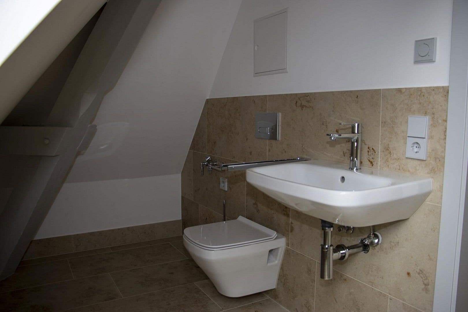 Prenájom bytu 3-izbový 87 m², Berliner Str. 27, Buckow, Brandenbursko Prenájom bytu 3-izbový 87 m², Berliner Str. 27, Buckow, Brandenbursko