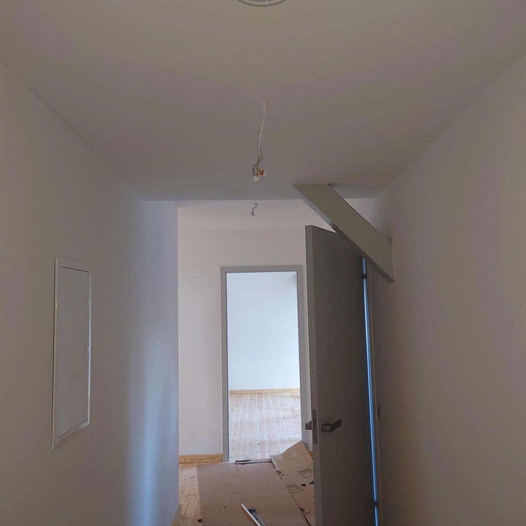 Prenájom bytu 3-izbový 87 m², Berliner Str. 27, Buckow, Brandenbursko Prenájom bytu 3-izbový 87 m², Berliner Str. 27, Buckow, Brandenbursko