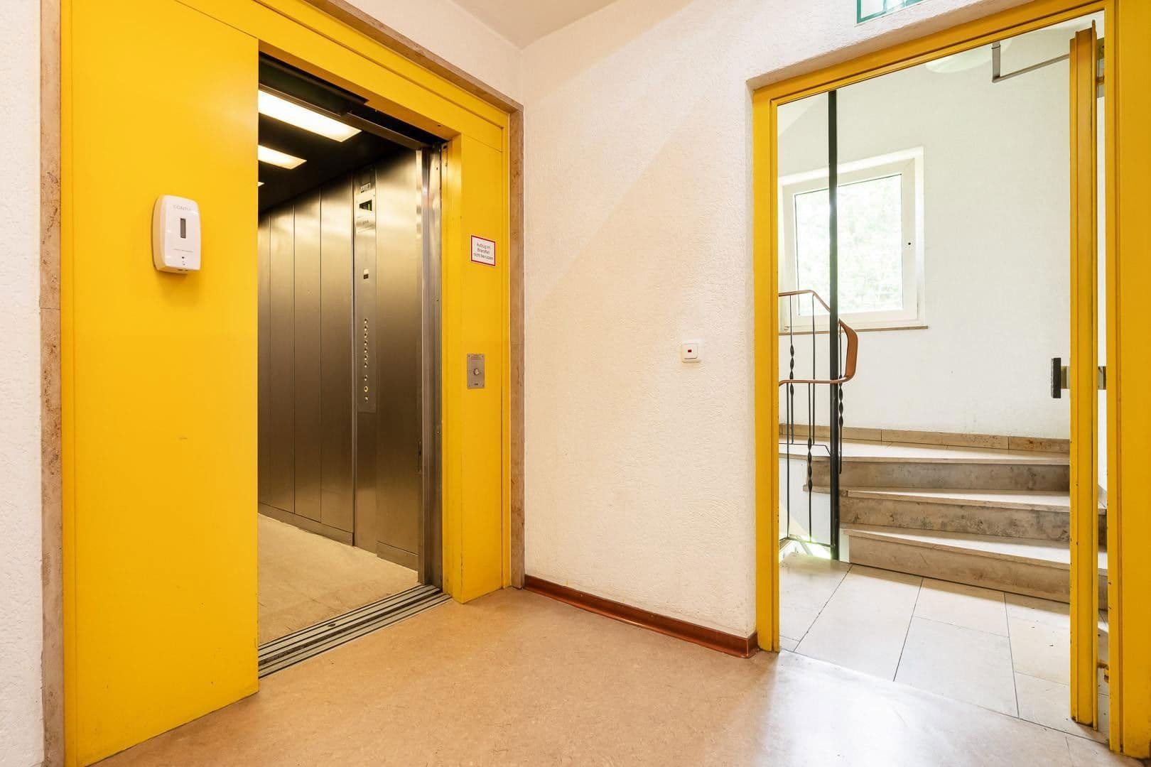 Prenájom bytu 1-izbový 18 m², Turmstr. 16, Aachen, Severné Porýnie - Westfálsko Prenájom bytu 1-izbový 18 m², Turmstr. 16, Aachen, Severné Porýnie - Westfálsko