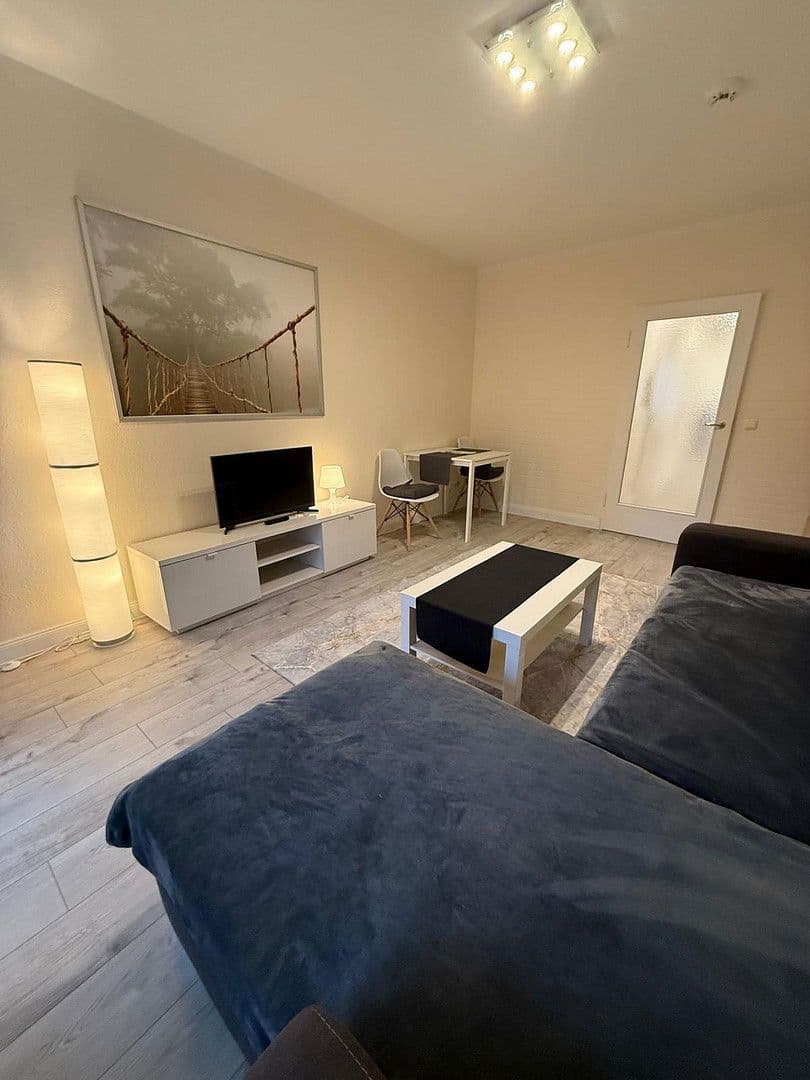 Prenájom bytu 1-izbový 35 m², Ritterstraße 21, Düsseldorf, Severné Porýnie - Westfálsko Prenájom bytu 1-izbový 35 m², Ritterstraße 21, Düsseldorf, Severné Porýnie - Westfálsko