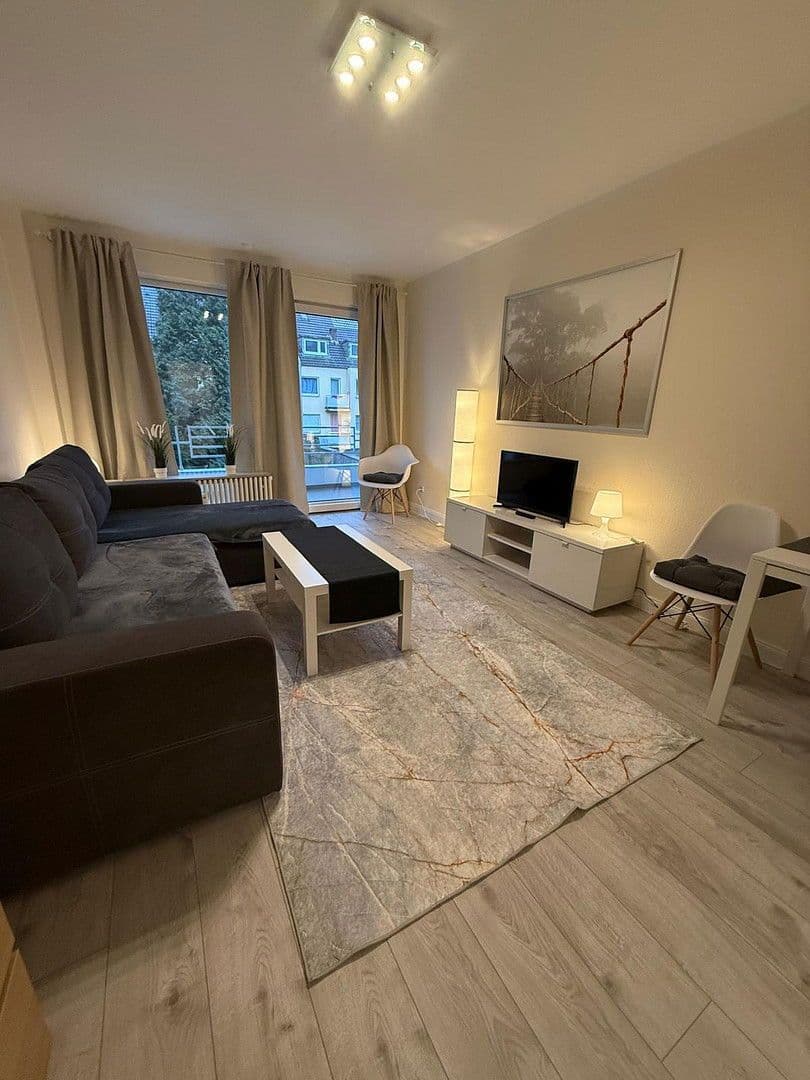 Prenájom bytu 1-izbový 35 m², Ritterstraße 21, Düsseldorf, Severné Porýnie - Westfálsko Prenájom bytu 1-izbový 35 m², Ritterstraße 21, Düsseldorf, Severné Porýnie - Westfálsko