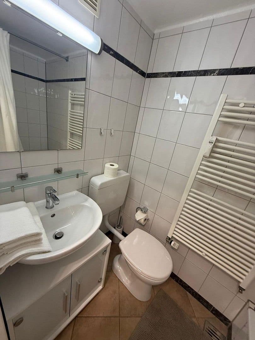 Prenájom bytu 1-izbový 35 m², Ritterstraße 21, Düsseldorf, Severné Porýnie - Westfálsko Prenájom bytu 1-izbový 35 m², Ritterstraße 21, Düsseldorf, Severné Porýnie - Westfálsko