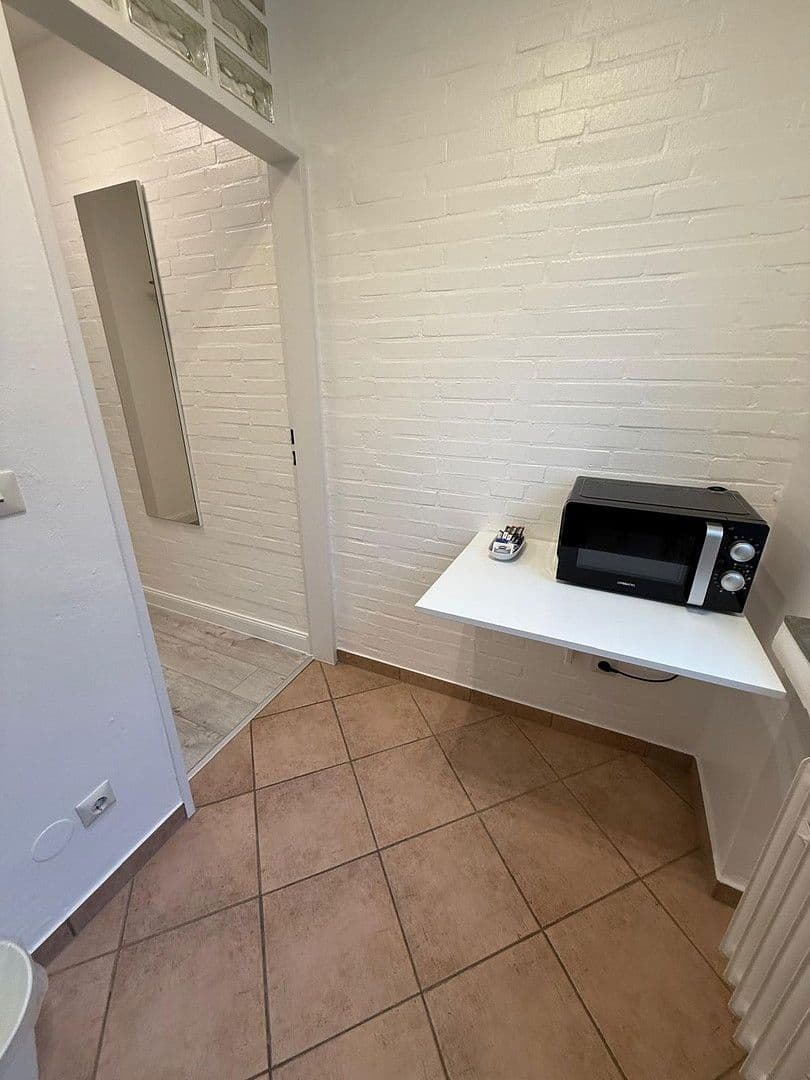 Prenájom bytu 1-izbový 35 m², Ritterstraße 21, Düsseldorf, Severné Porýnie - Westfálsko Prenájom bytu 1-izbový 35 m², Ritterstraße 21, Düsseldorf, Severné Porýnie - Westfálsko