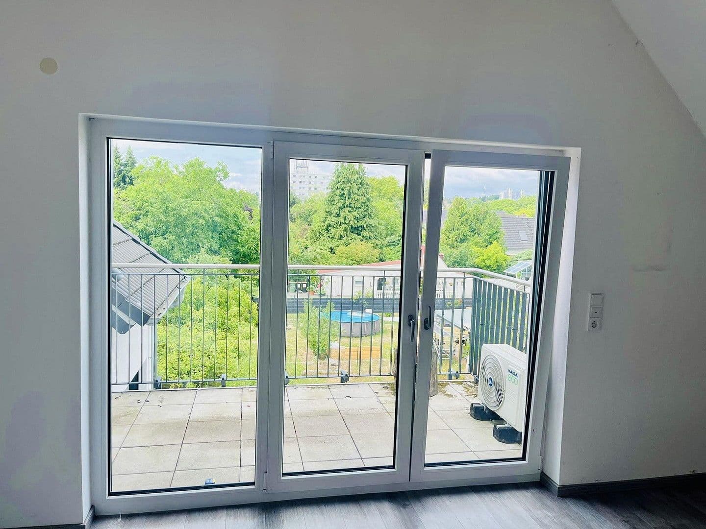 Prenájom bytu 3-izbový 110 m², Gwinnerstraße 35, Frankfurt am Main, Hesensko Prenájom bytu 3-izbový 110 m², Gwinnerstraße 35, Frankfurt am Main, Hesensko