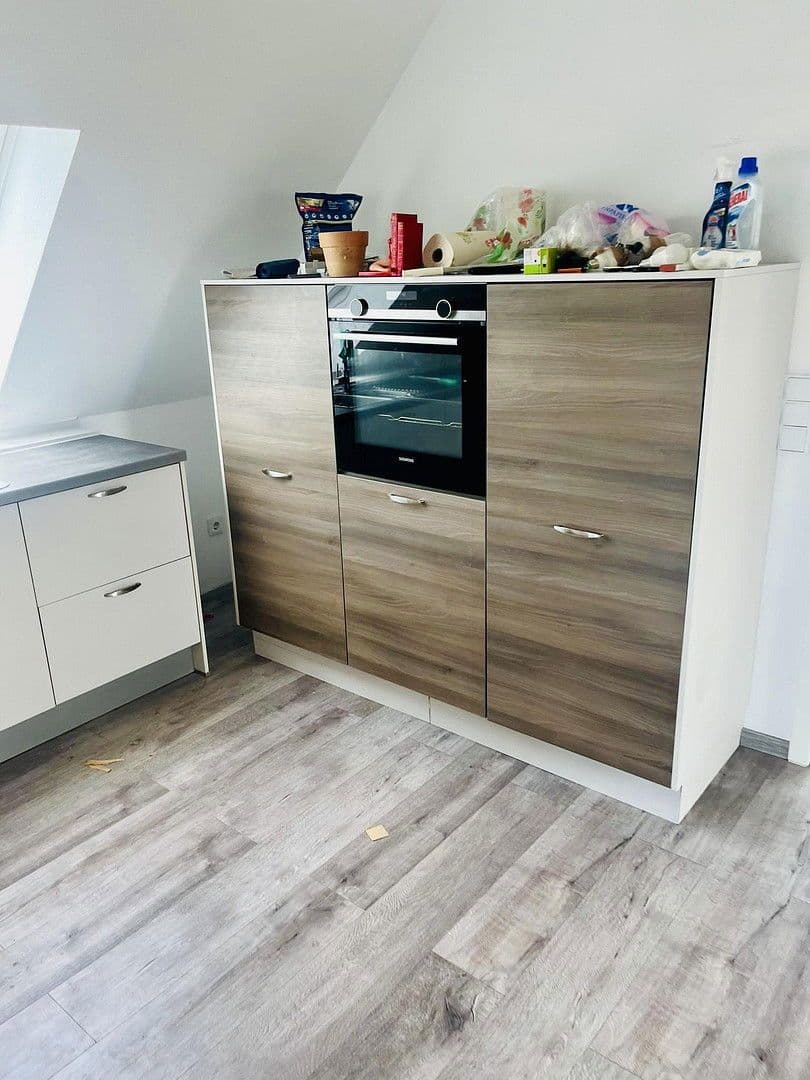 Prenájom bytu 3-izbový 110 m², Gwinnerstraße 35, Frankfurt am Main, Hesensko Prenájom bytu 3-izbový 110 m², Gwinnerstraße 35, Frankfurt am Main, Hesensko