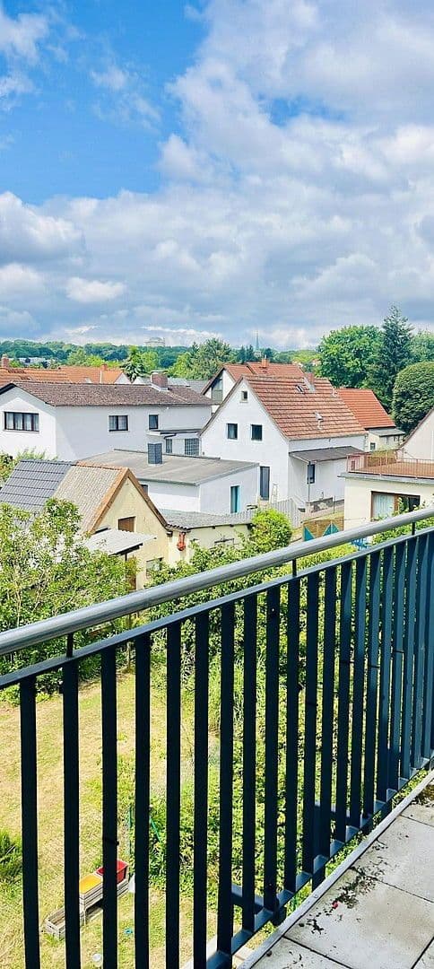 Prenájom bytu 3-izbový 110 m², Gwinnerstraße 35, Frankfurt am Main, Hesensko Prenájom bytu 3-izbový 110 m², Gwinnerstraße 35, Frankfurt am Main, Hesensko