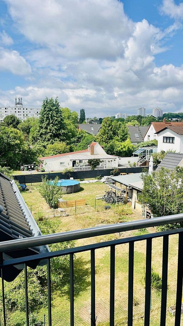 Prenájom bytu 3-izbový 110 m², Gwinnerstraße 35, Frankfurt am Main, Hesensko Prenájom bytu 3-izbový 110 m², Gwinnerstraße 35, Frankfurt am Main, Hesensko