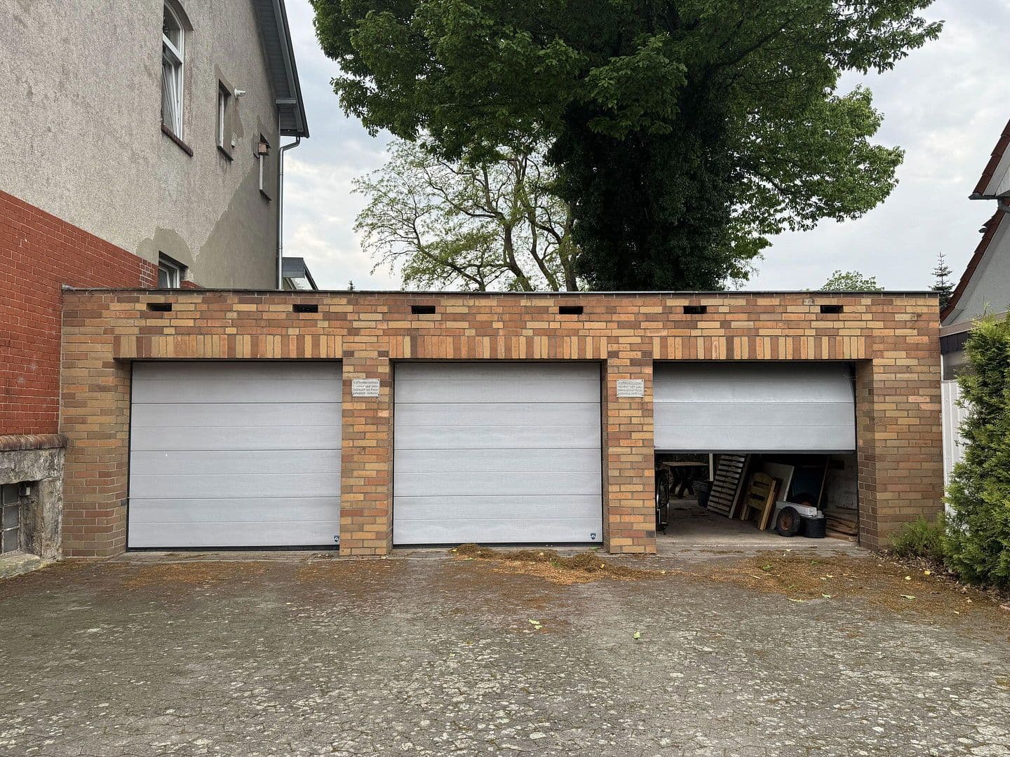 Predaj domu 300 m², pozemek 1.752 m², Ronnenberg, Dolné Sasko Predaj domu 300 m², pozemek 1.752 m², Ronnenberg, Dolné Sasko