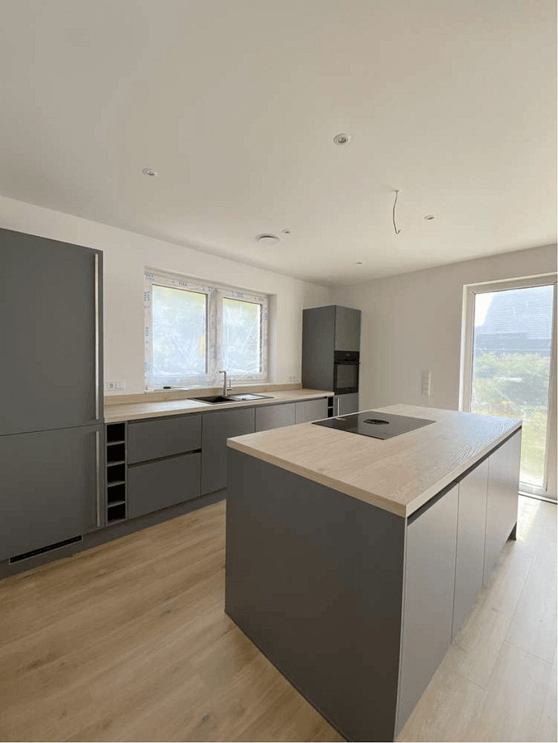 Predaj domu 137 m², pozemek 225 m², Meiendorfer Mühlenweg 122a, Hamburg, Hamburg Predaj domu 137 m², pozemek 225 m², Meiendorfer Mühlenweg 122a, Hamburg, Hamburg