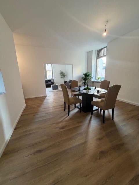 Predaj bytu 5-izbový 120 m², Am Silberberg, Mauer, Bádensko-Wurttembersko Predaj bytu 5-izbový 120 m², Am Silberberg, Mauer, Bádensko-Wurttembersko