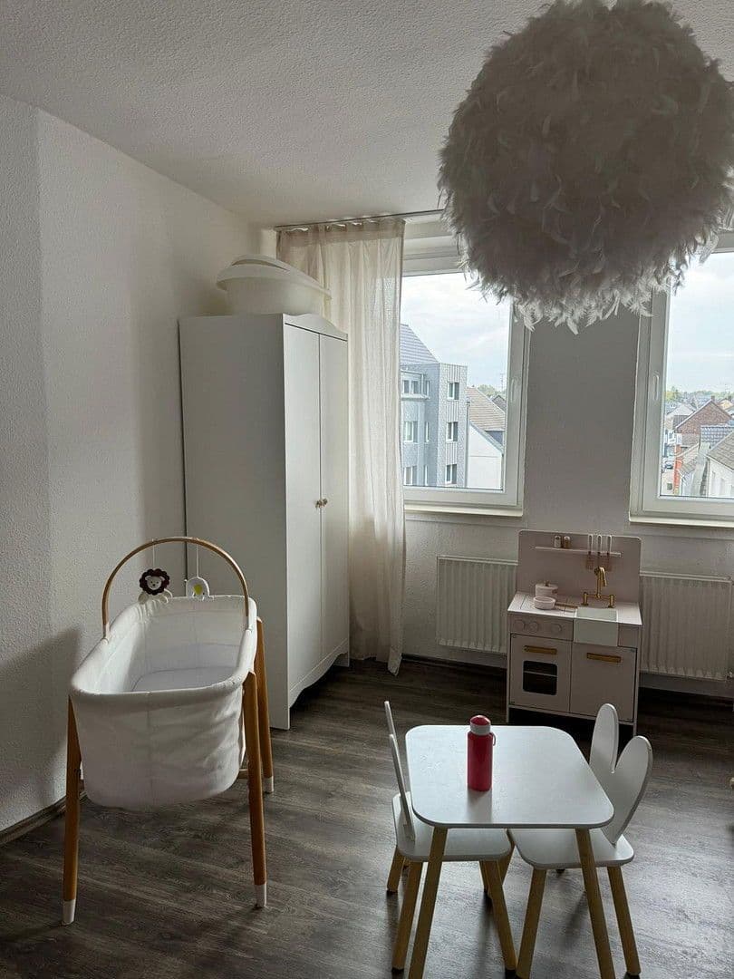 Prenájom bytu 3-izbový 77 m², Postweg 29, Oberhausen, Severné Porýnie - Westfálsko Prenájom bytu 3-izbový 77 m², Postweg 29, Oberhausen, Severné Porýnie - Westfálsko