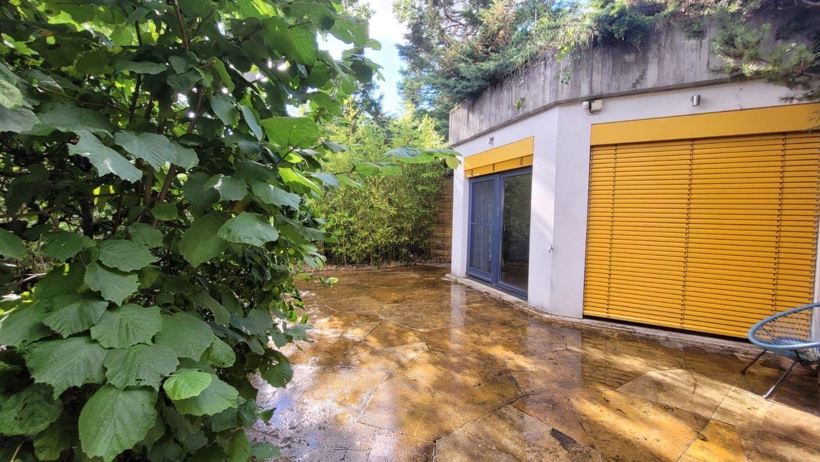 Prenájom domu 259 m², pozemek 1.800 m², Wimsheim, Bádensko-Wurttembersko Prenájom domu 259 m², pozemek 1.800 m², Wimsheim, Bádensko-Wurttembersko