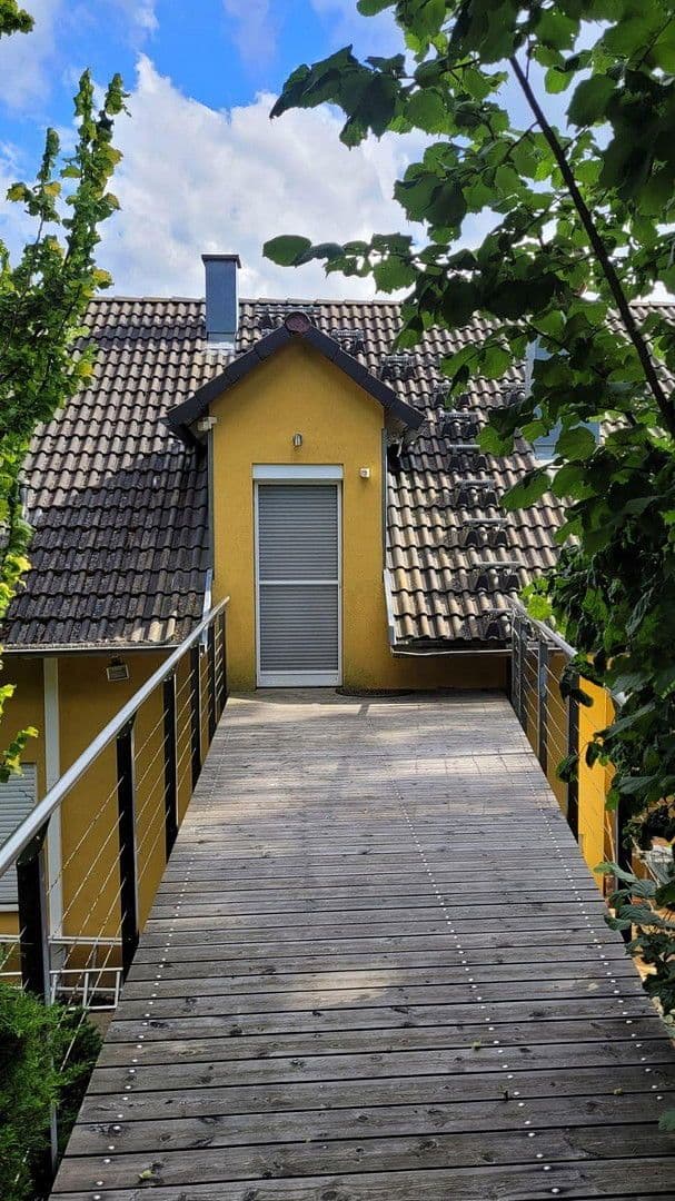 Prenájom domu 259 m², pozemek 1.800 m², Wimsheim, Bádensko-Wurttembersko Prenájom domu 259 m², pozemek 1.800 m², Wimsheim, Bádensko-Wurttembersko