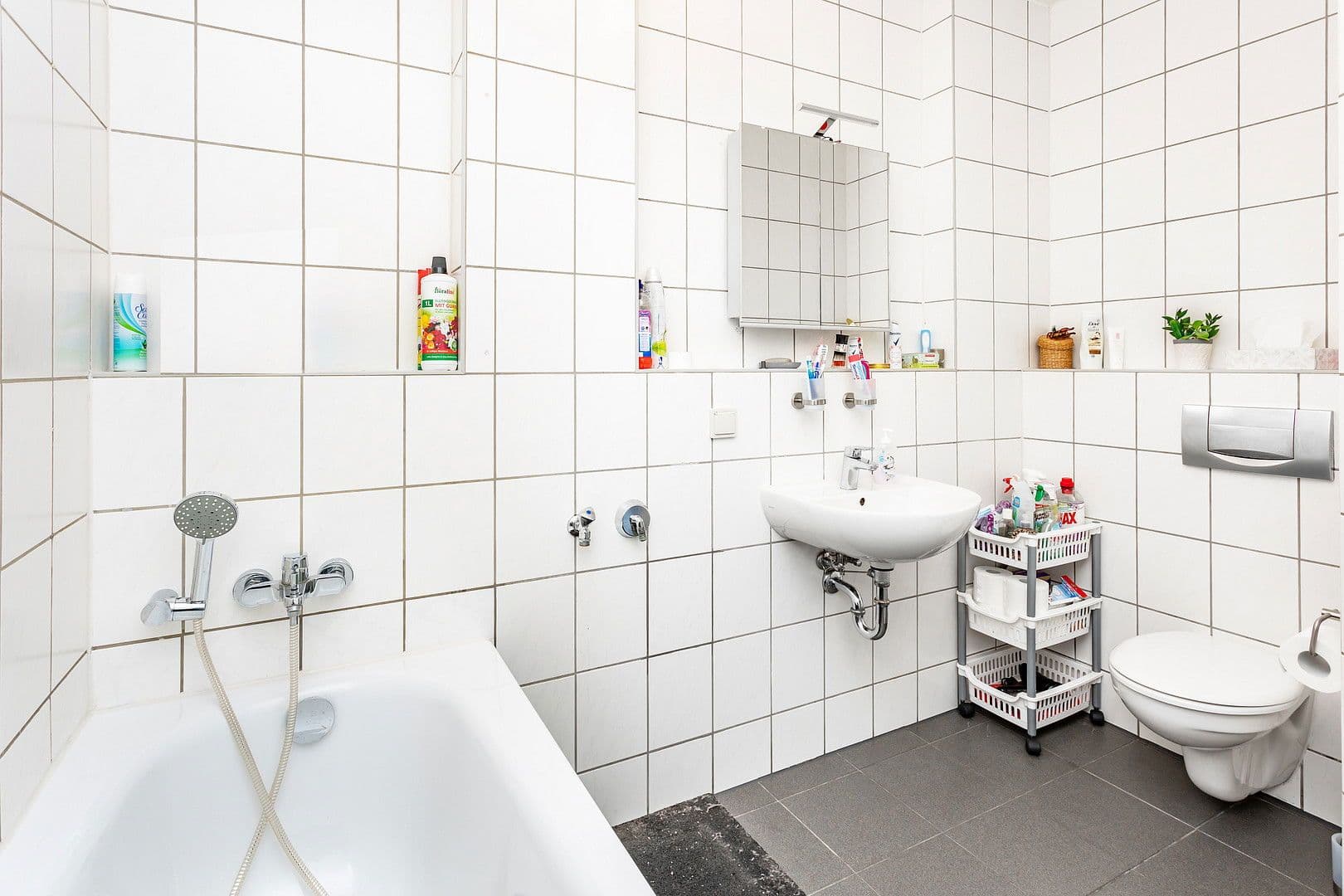 Prenájom bytu 3-izbový 68 m², Kaimberger Straße 12, Gera, Durínsko Prenájom bytu 3-izbový 68 m², Kaimberger Straße 12, Gera, Durínsko