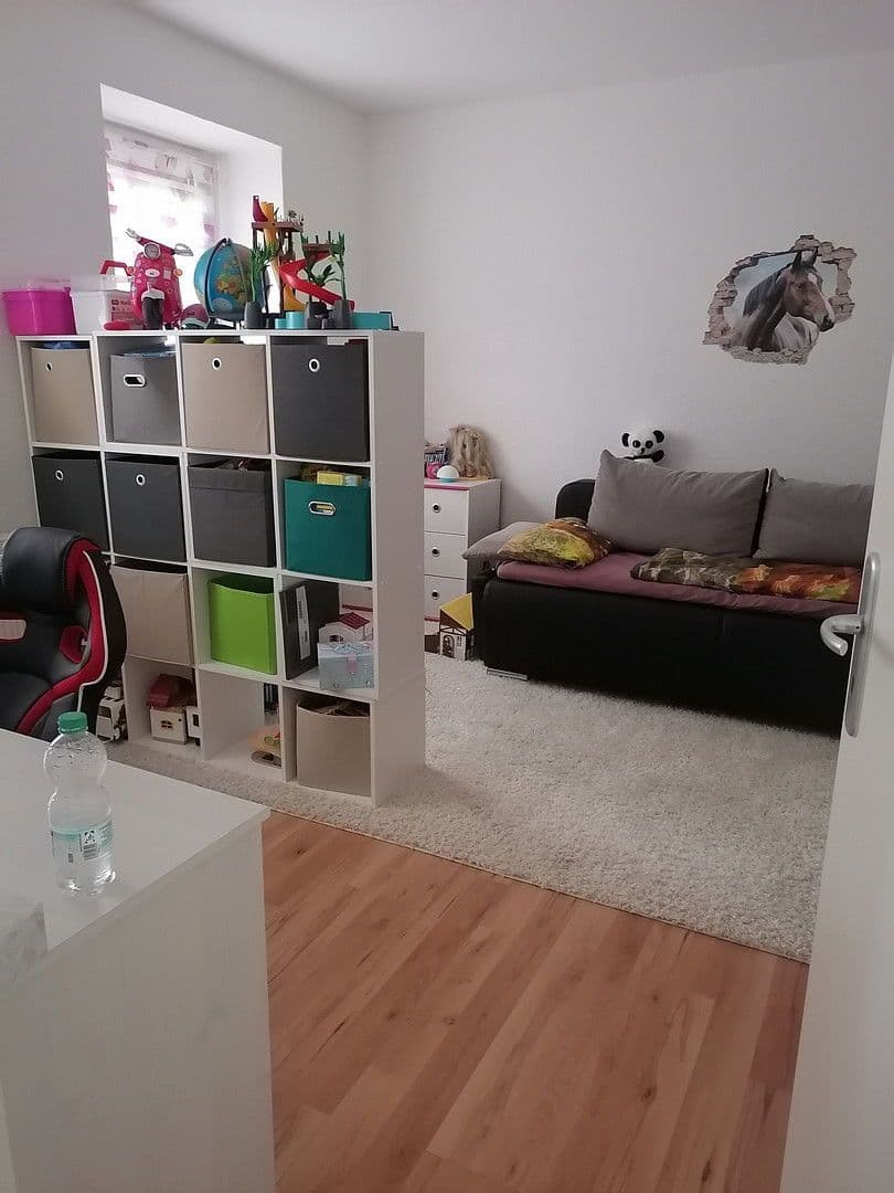 Prenájom bytu 3-izbový 68 m², Kaimberger Straße 12, Gera, Durínsko Prenájom bytu 3-izbový 68 m², Kaimberger Straße 12, Gera, Durínsko