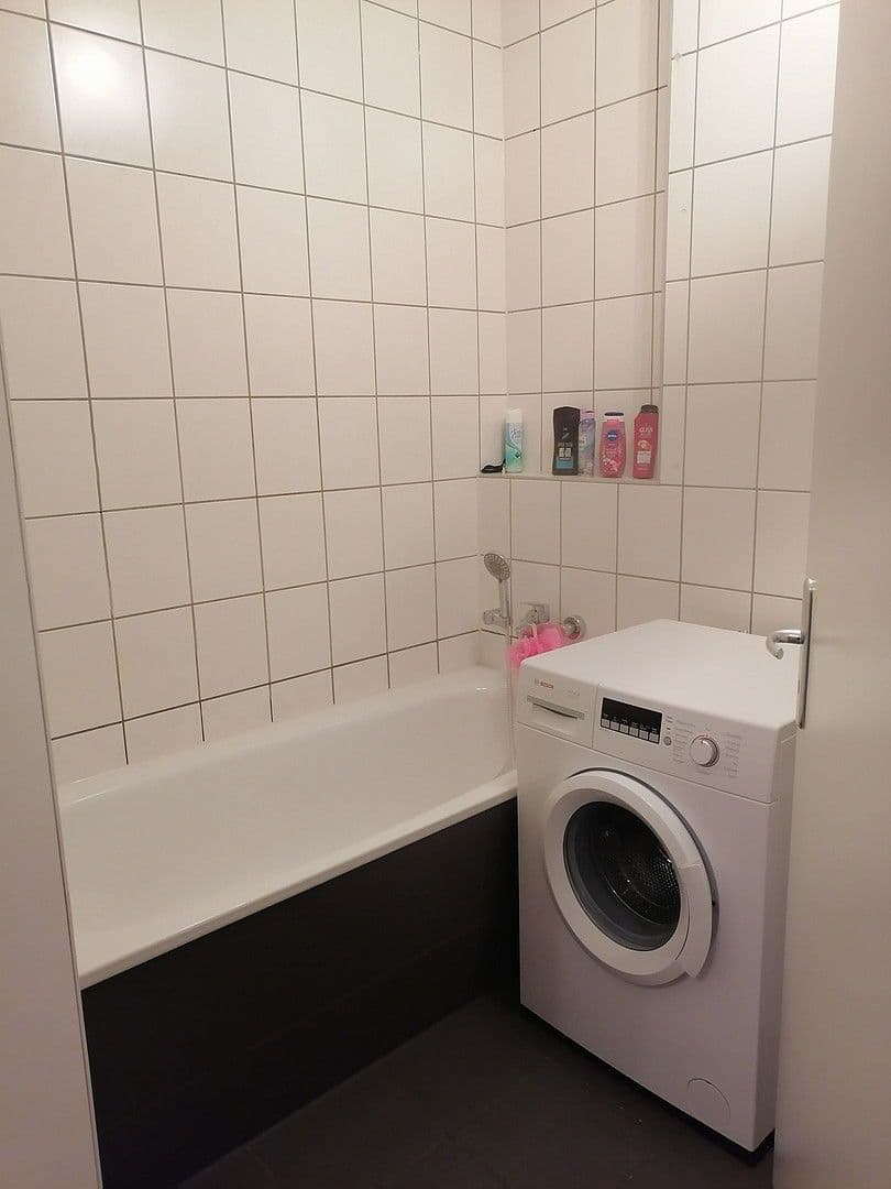 Prenájom bytu 3-izbový 68 m², Kaimberger Straße 12, Gera, Durínsko Prenájom bytu 3-izbový 68 m², Kaimberger Straße 12, Gera, Durínsko