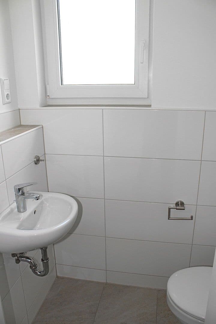Prenájom bytu 3-izbový 94 m², Domblick 61, Königswinter, Severné Porýnie - Westfálsko Prenájom bytu 3-izbový 94 m², Domblick 61, Königswinter, Severné Porýnie - Westfálsko