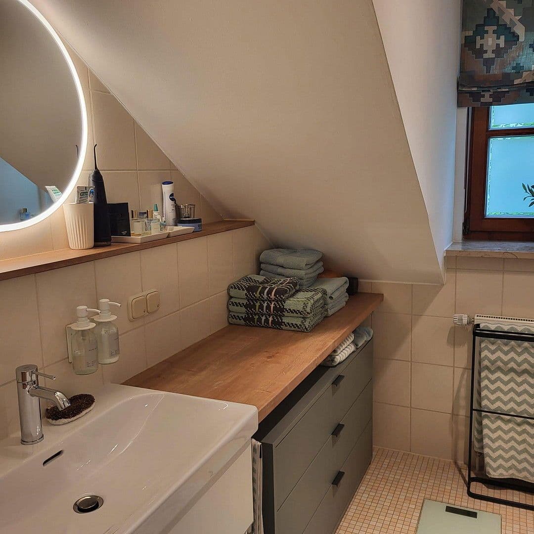 Prenájom bytu 3-izbový 102 m², Wörthsee, Bavorsko Prenájom bytu 3-izbový 102 m², Wörthsee, Bavorsko