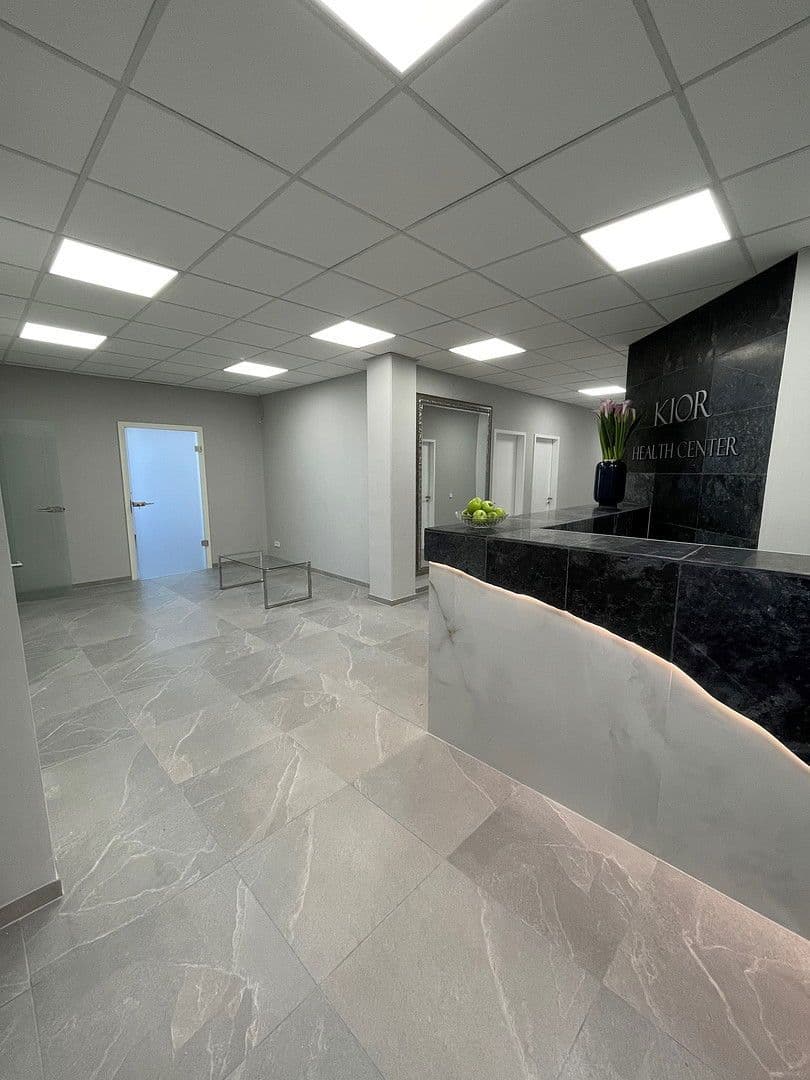 Prenájom kancelárie 395 m², Englmannstraße 2, München, Bavorsko Prenájom kancelárie 395 m², Englmannstraße 2, München, Bavorsko