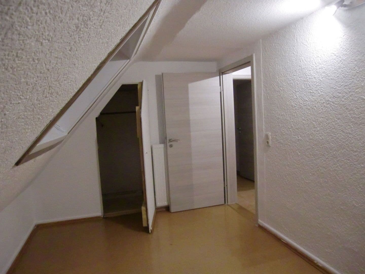 Prenájom bytu 2-izbový 55 m², Geisenheim, Hesensko Prenájom bytu 2-izbový 55 m², Geisenheim, Hesensko