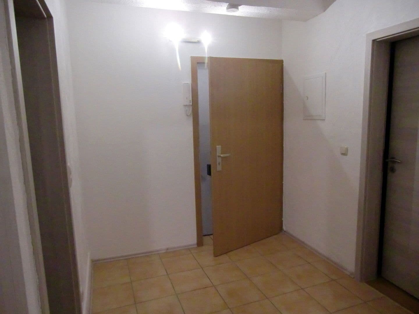 Prenájom bytu 2-izbový 55 m², Geisenheim, Hesensko Prenájom bytu 2-izbový 55 m², Geisenheim, Hesensko