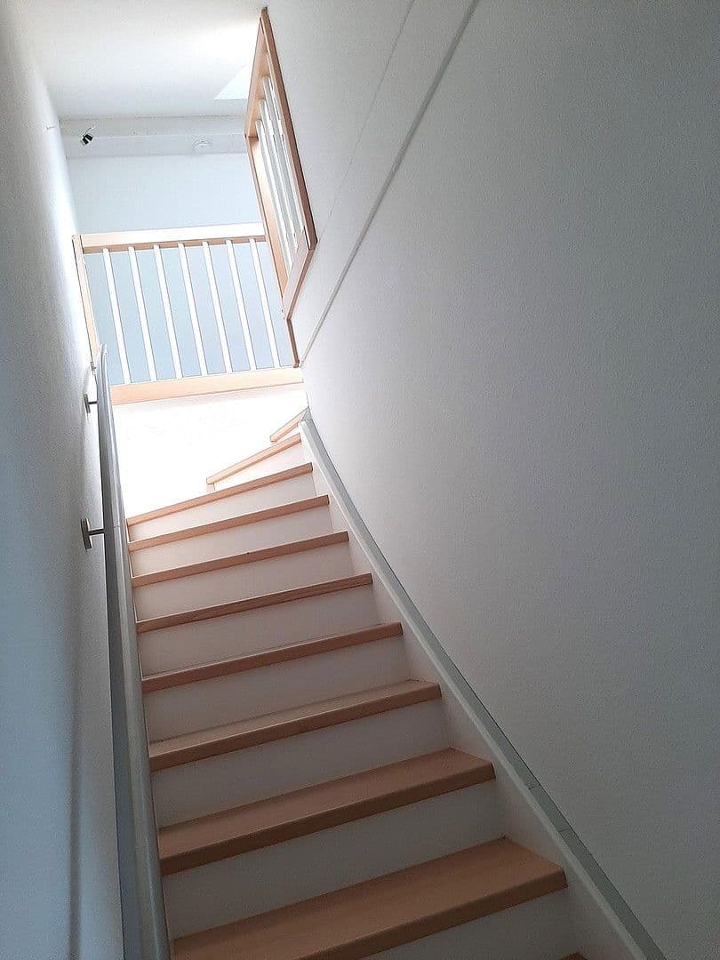 Prenájom bytu 4-izbový 117 m², Heidelberg, Bádensko-Wurttembersko Prenájom bytu 4-izbový 117 m², Heidelberg, Bádensko-Wurttembersko