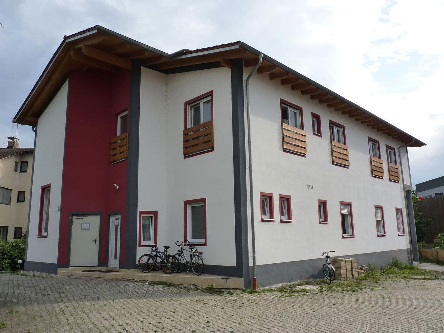 Prenájom domu 175 m², pozemek 500 m², Bahnhof Strasse 25, Dingolfing, Bavorsko Prenájom domu 175 m², pozemek 500 m², Bahnhof Strasse 25, Dingolfing, Bavorsko