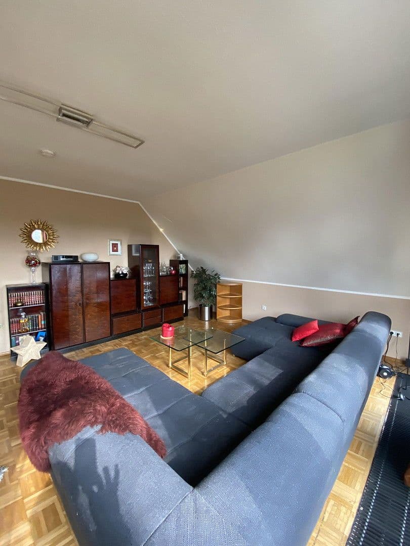 Prenájom bytu 3-izbový 88 m², Monheim am Rhein, Severné Porýnie - Westfálsko Prenájom bytu 3-izbový 88 m², Monheim am Rhein, Severné Porýnie - Westfálsko