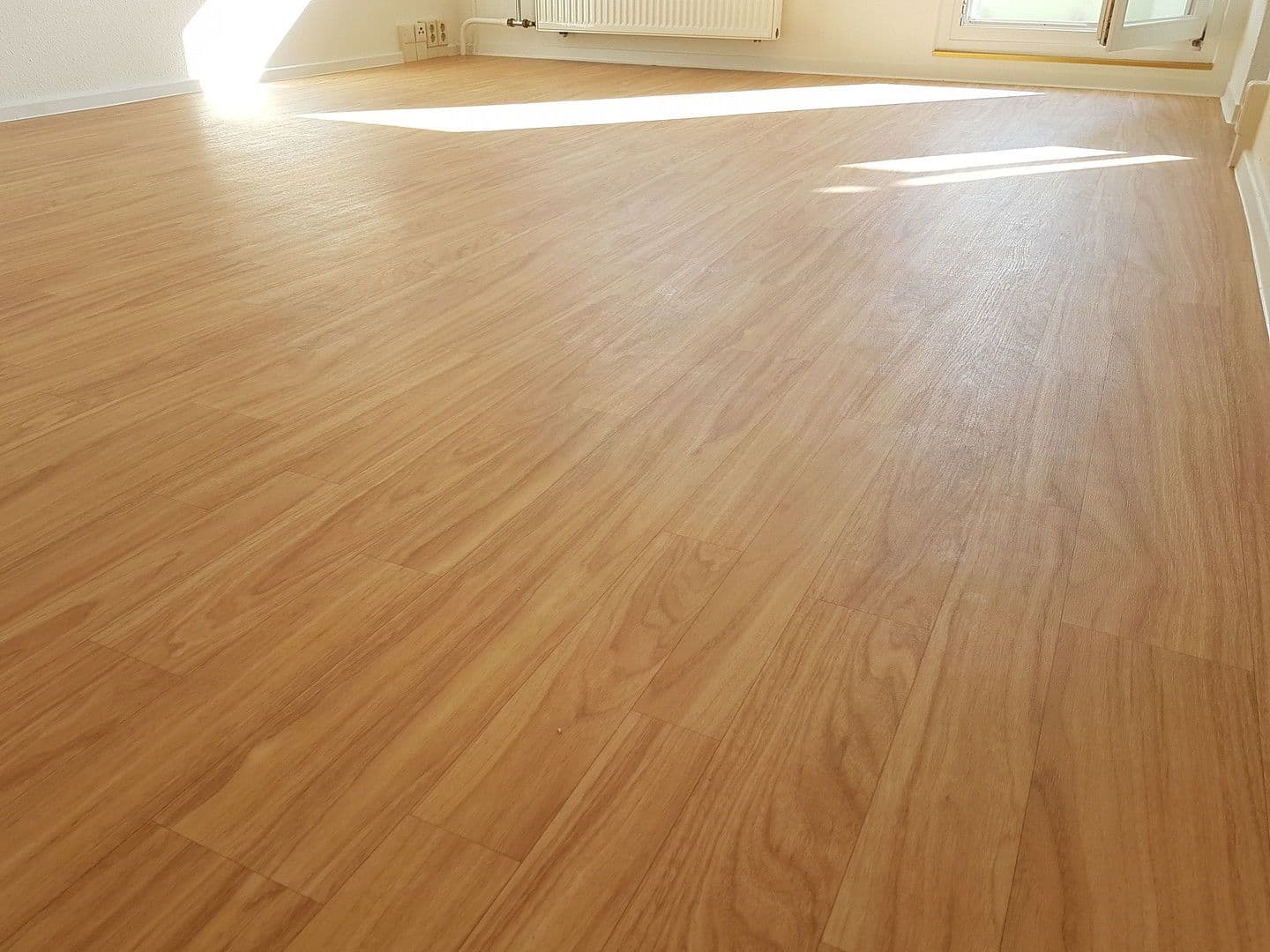 Prenájom bytu 3-izbový 64 m², Otto - Dix - Ring, Dresden, Sasko Prenájom bytu 3-izbový 64 m², Otto - Dix - Ring, Dresden, Sasko