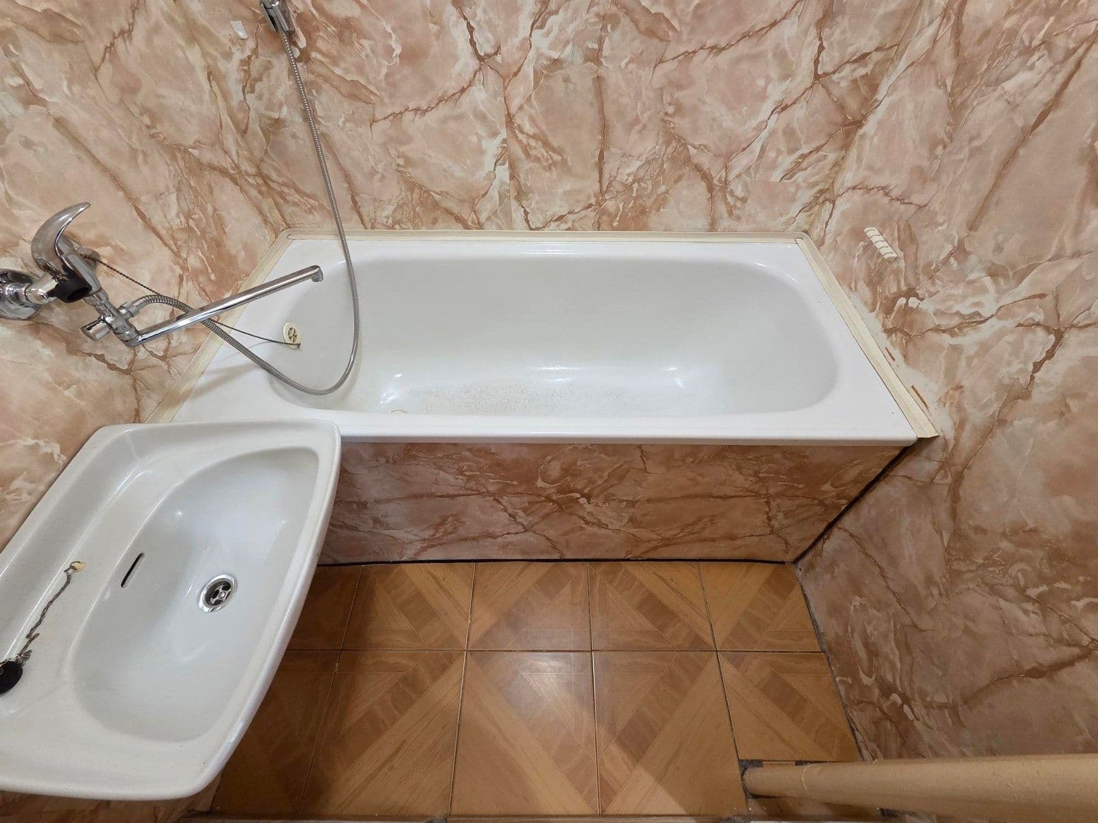 Prenájom bytu 2-izbový 52 m², Kořenského, Karviná, Moravskoslezský kraj Prenájom bytu 2-izbový 52 m², Kořenského, Karviná, Moravskoslezský kraj