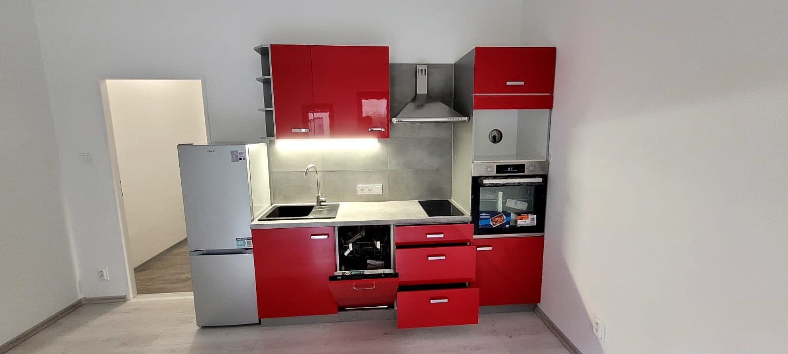 Prenájom bytu 1-izbový 28 m², Školská, Hostivice, Středočeský kraj Prenájom bytu 1-izbový 28 m², Školská, Hostivice, Středočeský kraj