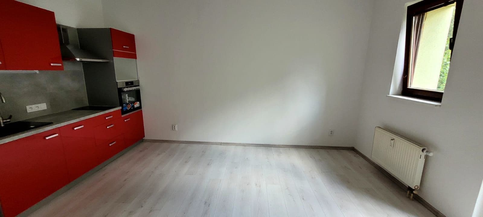 Prenájom bytu 1-izbový 28 m², Školská, Hostivice, Středočeský kraj Prenájom bytu 1-izbový 28 m², Školská, Hostivice, Středočeský kraj