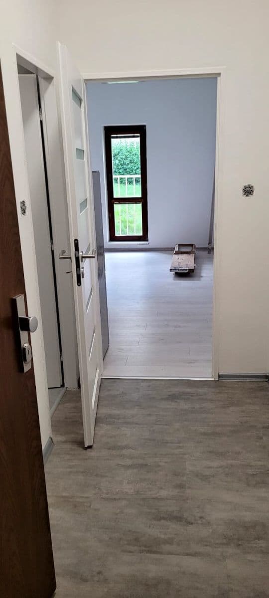 Prenájom bytu 1-izbový 28 m², Školská, Hostivice, Středočeský kraj Prenájom bytu 1-izbový 28 m², Školská, Hostivice, Středočeský kraj