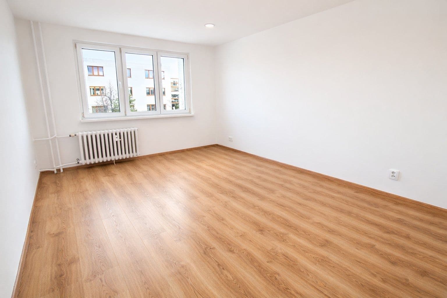 Prenájom bytu 1-izbový 35 m², Hostýnská, Praha, Praha Prenájom bytu 1-izbový 35 m², Hostýnská, Praha, Praha
