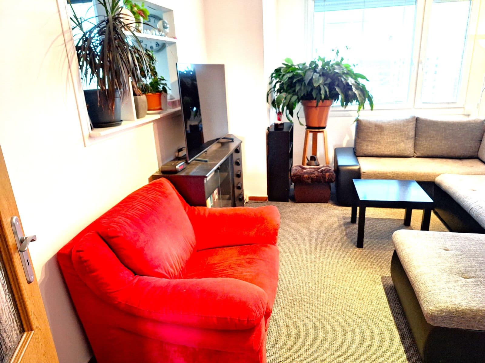 Prenájom bytu 3-izbový 73 m², Zdiměřická, Praha, Praha Prenájom bytu 3-izbový 73 m², Zdiměřická, Praha, Praha