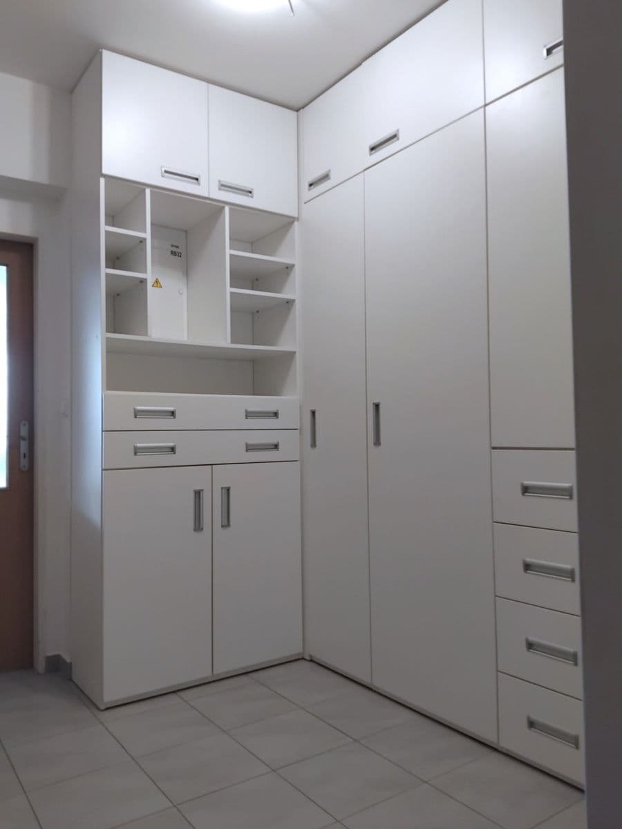 Predaj bytu 2-izbový 63 m², Na Okruhu, Jesenice, Středočeský kraj Predaj bytu 2-izbový 63 m², Na Okruhu, Jesenice, Středočeský kraj