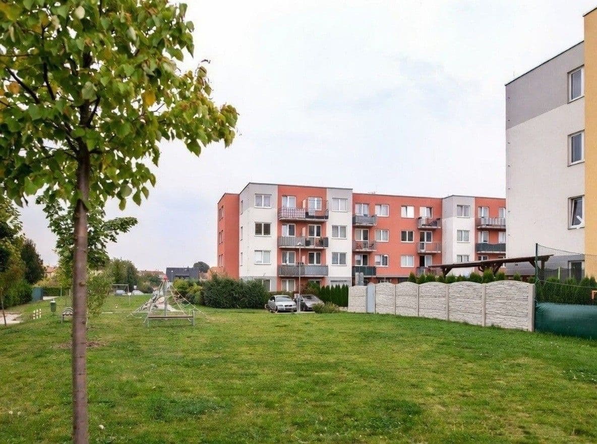 Predaj bytu 2-izbový 63 m², Na Okruhu, Jesenice, Středočeský kraj Predaj bytu 2-izbový 63 m², Na Okruhu, Jesenice, Středočeský kraj