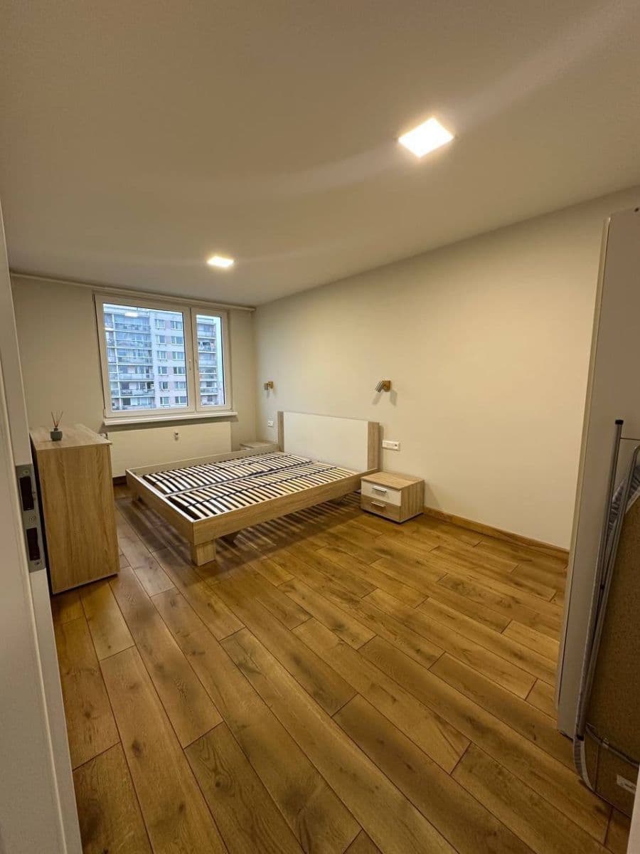 Prenájom bytu 3-izbový 70 m², Láskova, Praha, Praha Prenájom bytu 3-izbový 70 m², Láskova, Praha, Praha