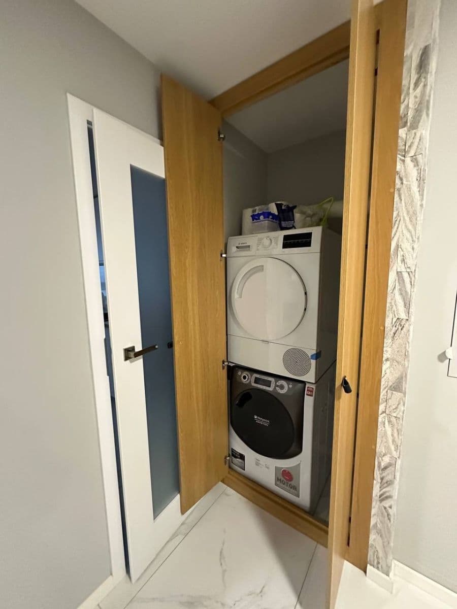 Prenájom bytu 3-izbový 70 m², Láskova, Praha, Praha Prenájom bytu 3-izbový 70 m², Láskova, Praha, Praha