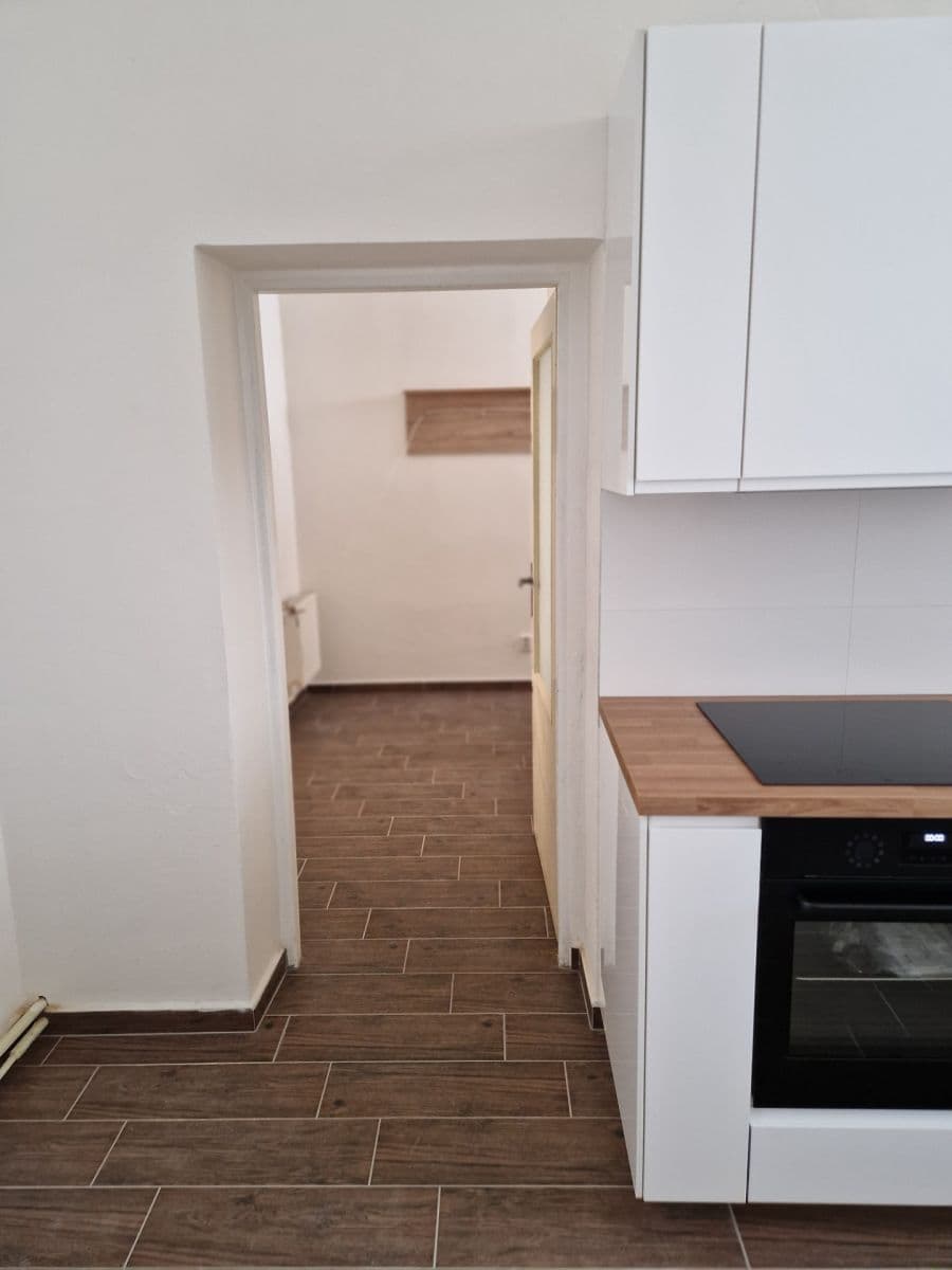 Prenájom bytu 3-izbový 89 m², Merhautova, Brno, Jihomoravský kraj Prenájom bytu 3-izbový 89 m², Merhautova, Brno, Jihomoravský kraj