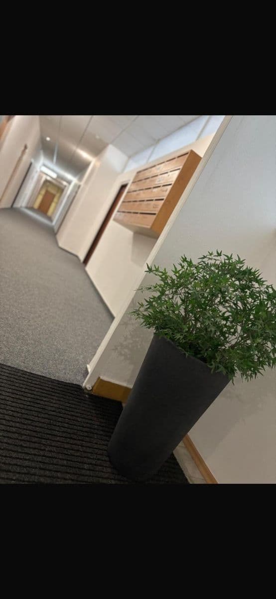 Prenájom kancelárie 24 m², Nábřeží, Zlín, Zlínský kraj Prenájom kancelárie 24 m², Nábřeží, Zlín, Zlínský kraj