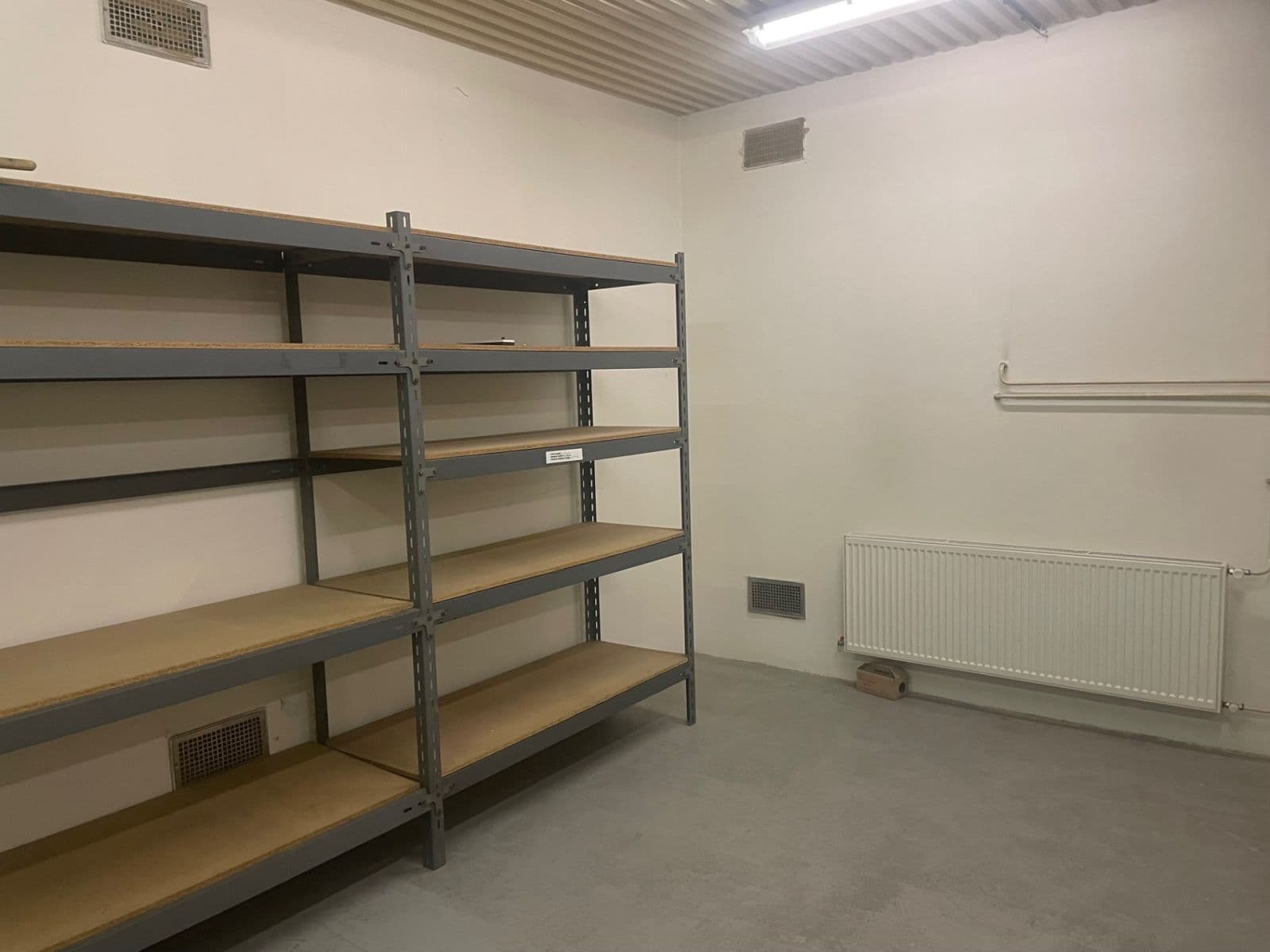 Prenájom nebytového priestoru 140 m², U Zeměpisného ústavu, Praha, Praha Prenájom nebytového priestoru 140 m², U Zeměpisného ústavu, Praha, Praha