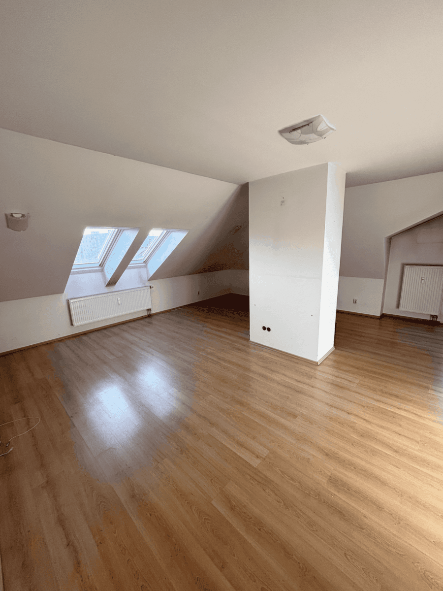 Predaj bytu 3-izbový 82 m², Dubinská, Pardubice, Pardubický kraj Predaj bytu 3-izbový 82 m², Dubinská, Pardubice, Pardubický kraj