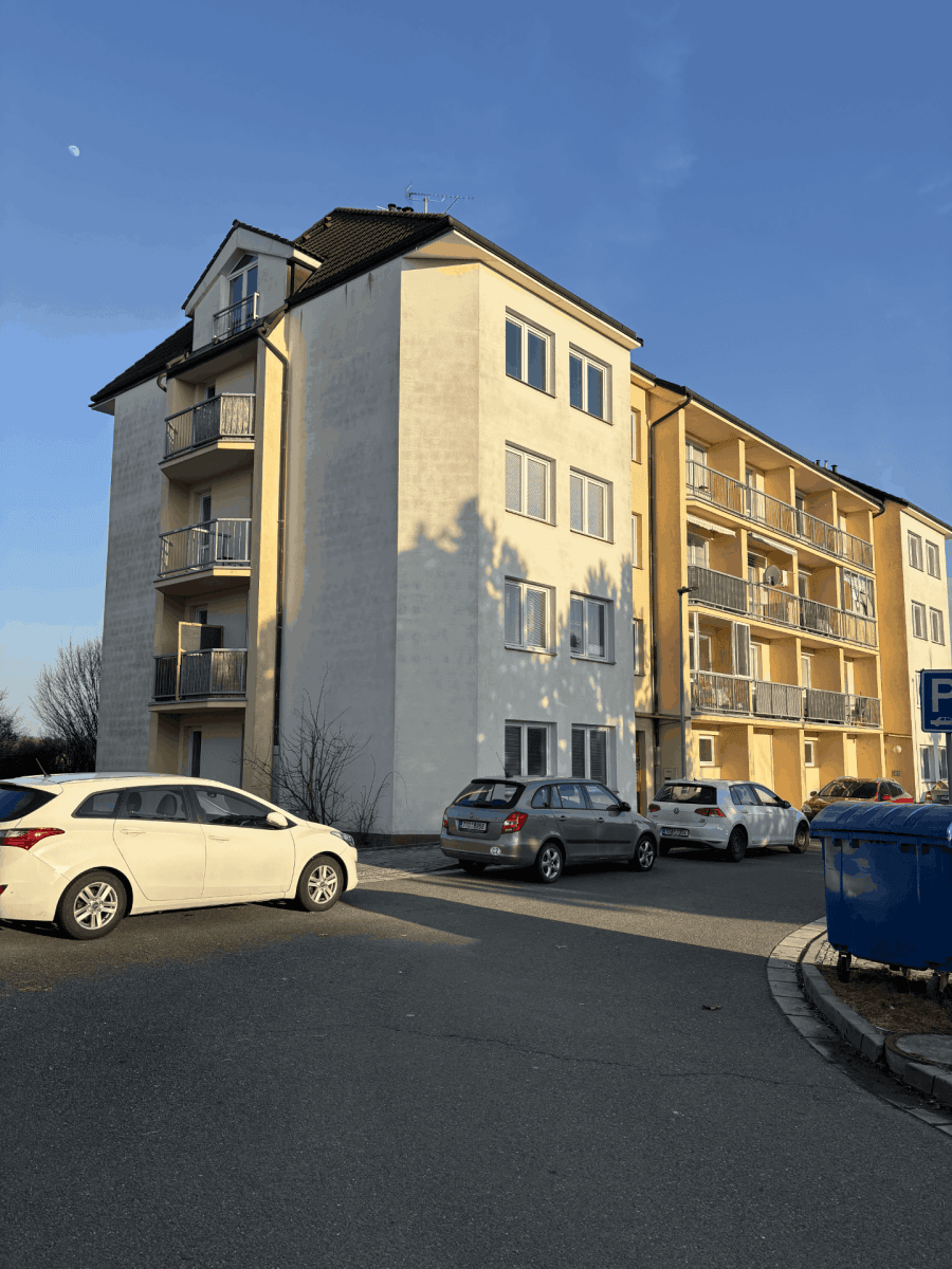 Predaj bytu 3-izbový 82 m², Dubinská, Pardubice, Pardubický kraj Predaj bytu 3-izbový 82 m², Dubinská, Pardubice, Pardubický kraj