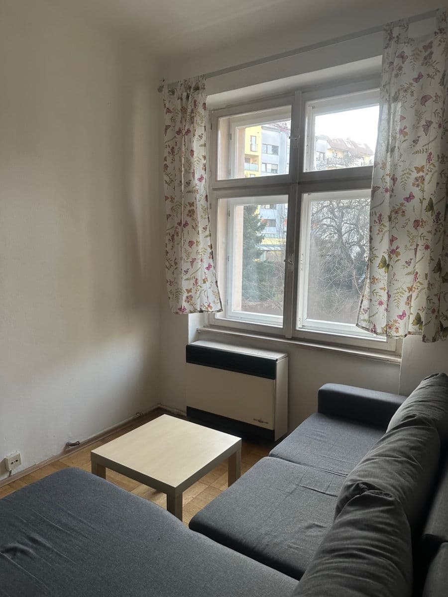 Prenájom bytu 2-izbový 55 m², Krokova, Praha, Praha Prenájom bytu 2-izbový 55 m², Krokova, Praha, Praha