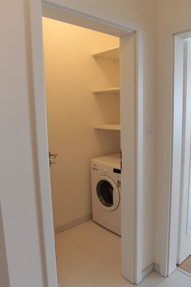 Predaj bytu 2-izbový 65 m², Učňovská, Praha, Praha Predaj bytu 2-izbový 65 m², Učňovská, Praha, Praha