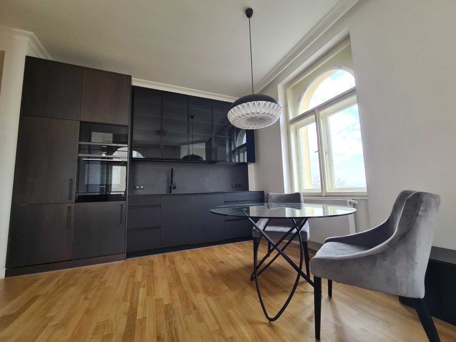 Prenájom bytu 3-izbový 68 m², Tusarova, Praha, Praha Prenájom bytu 3-izbový 68 m², Tusarova, Praha, Praha