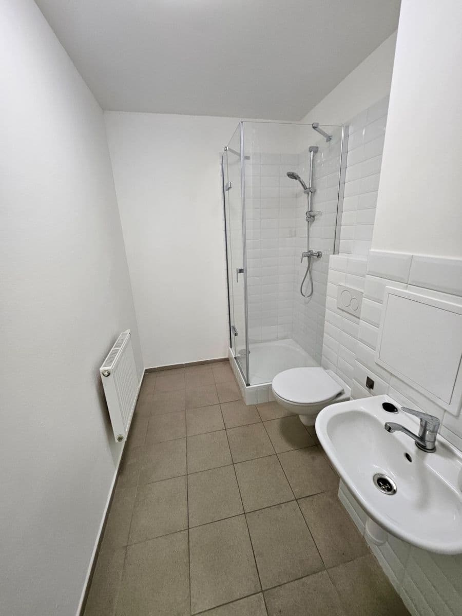 Prenájom nebytového priestoru 77 m², Záběhlická, Praha, Praha Prenájom nebytového priestoru 77 m², Záběhlická, Praha, Praha